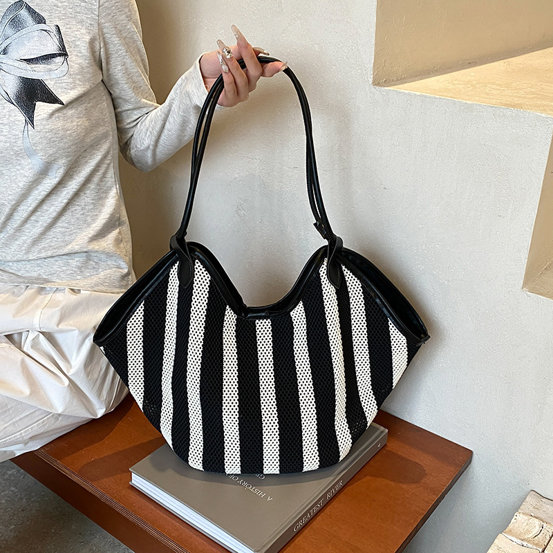 New Minimalist Striped Series Designer Fashionable Korean Style Bucket Tote Bag 2025 Free Shipping New Women's Casual Lazy Style Armpit High-qual