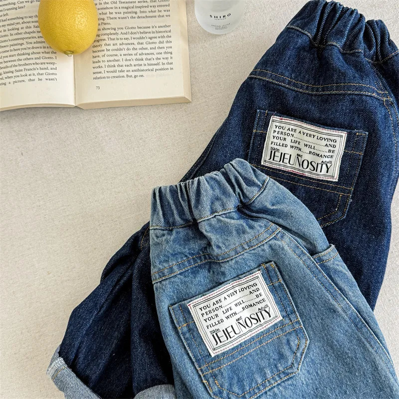 Spring 2025 Korean baby boy harem pants denim sticker pocket elastic childrens loose fit jeans 250414z