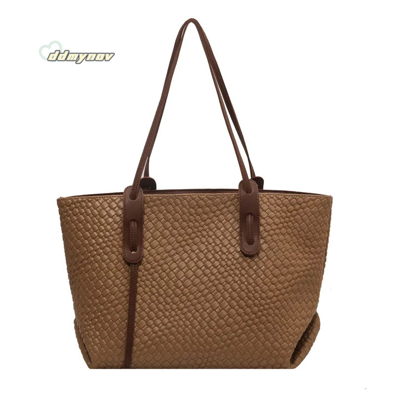 Woven Shoulder Bag: High-End Feel Large Capacity Faux Leather Tote Bag - Stylish Commuting and Retro Handbag for Women's 2025 Fashion ddmynov