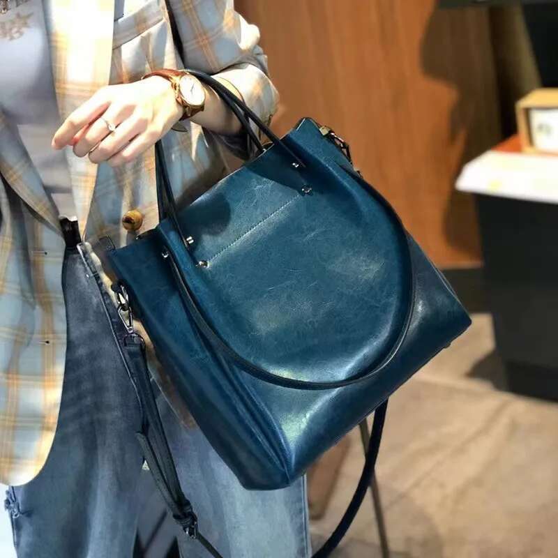Top Layer Cowhide Women's 2025 New Single Shoulder Carrying Crossbody Bag,Large Capacity Genuine Leather Retro Bag For Women Designer's bag