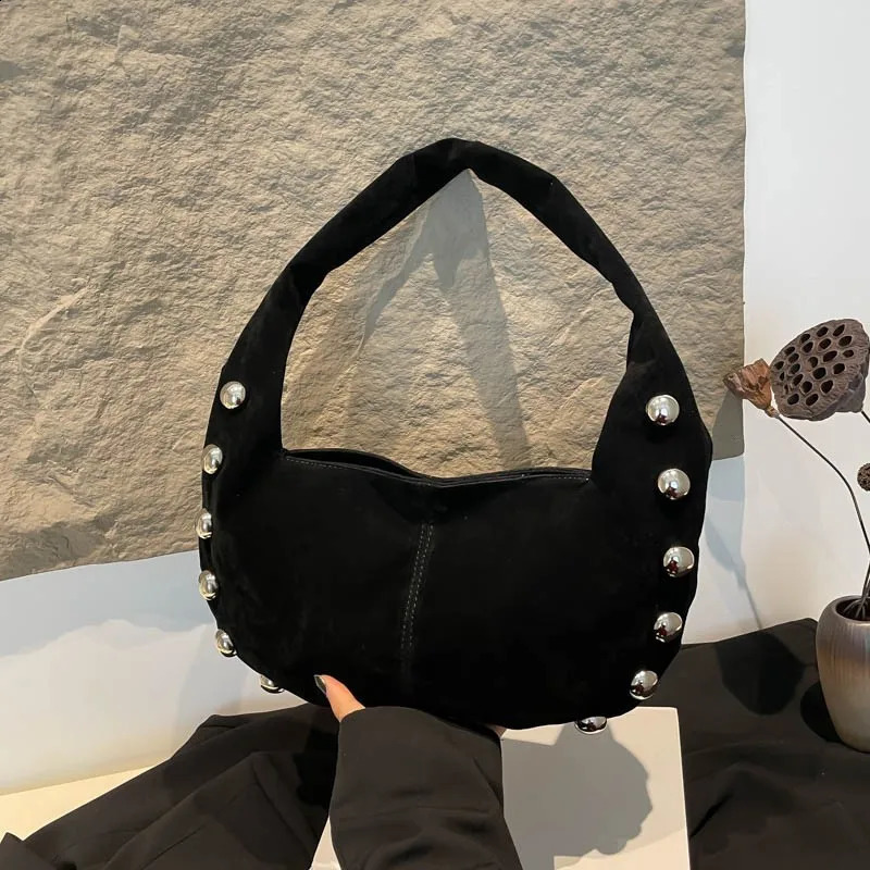Autumn and winter vintage temperature good-looking suede veet rivet Versatile shoulder support handbag