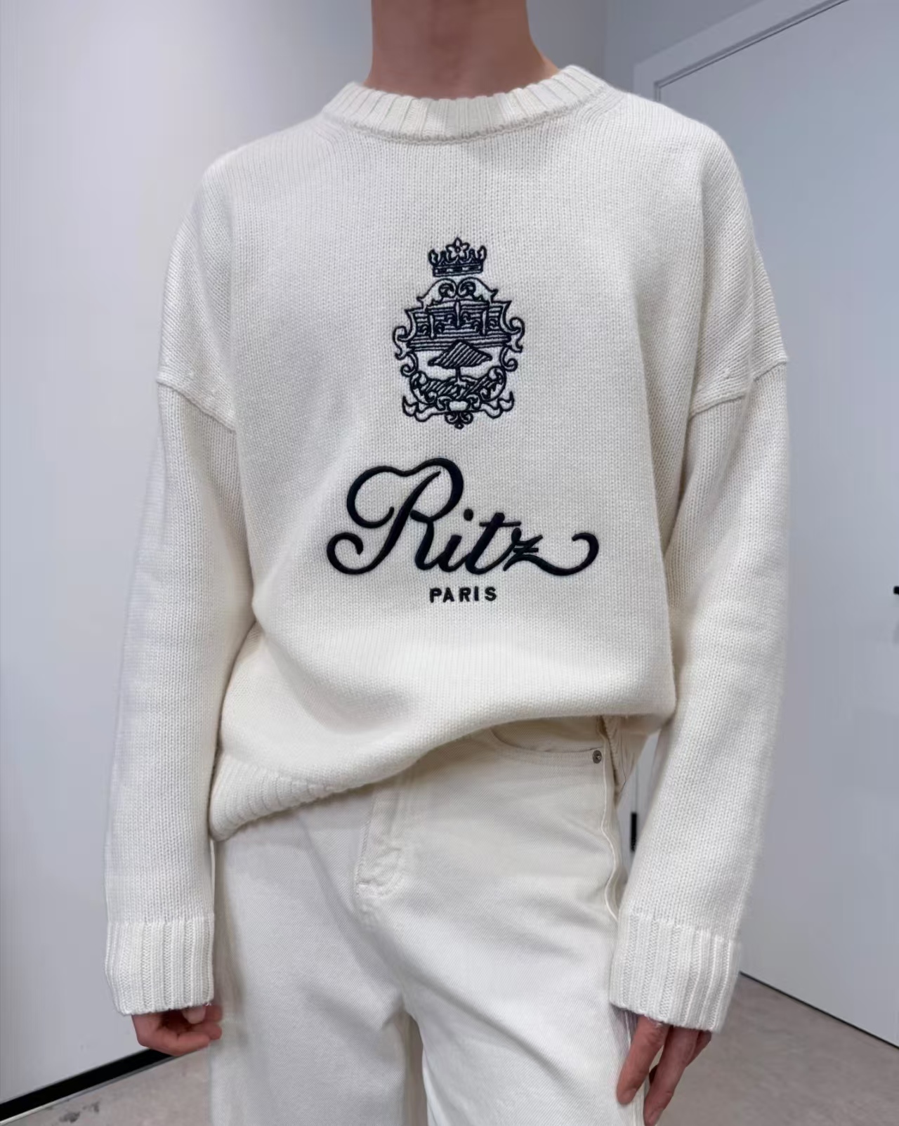 Frame X Ritz Sweatshirts Desinger Pullover Mens Hoody Womens Sweatshirt Hot Winter New Round Neck Chic Letter Print Design Loose Casu