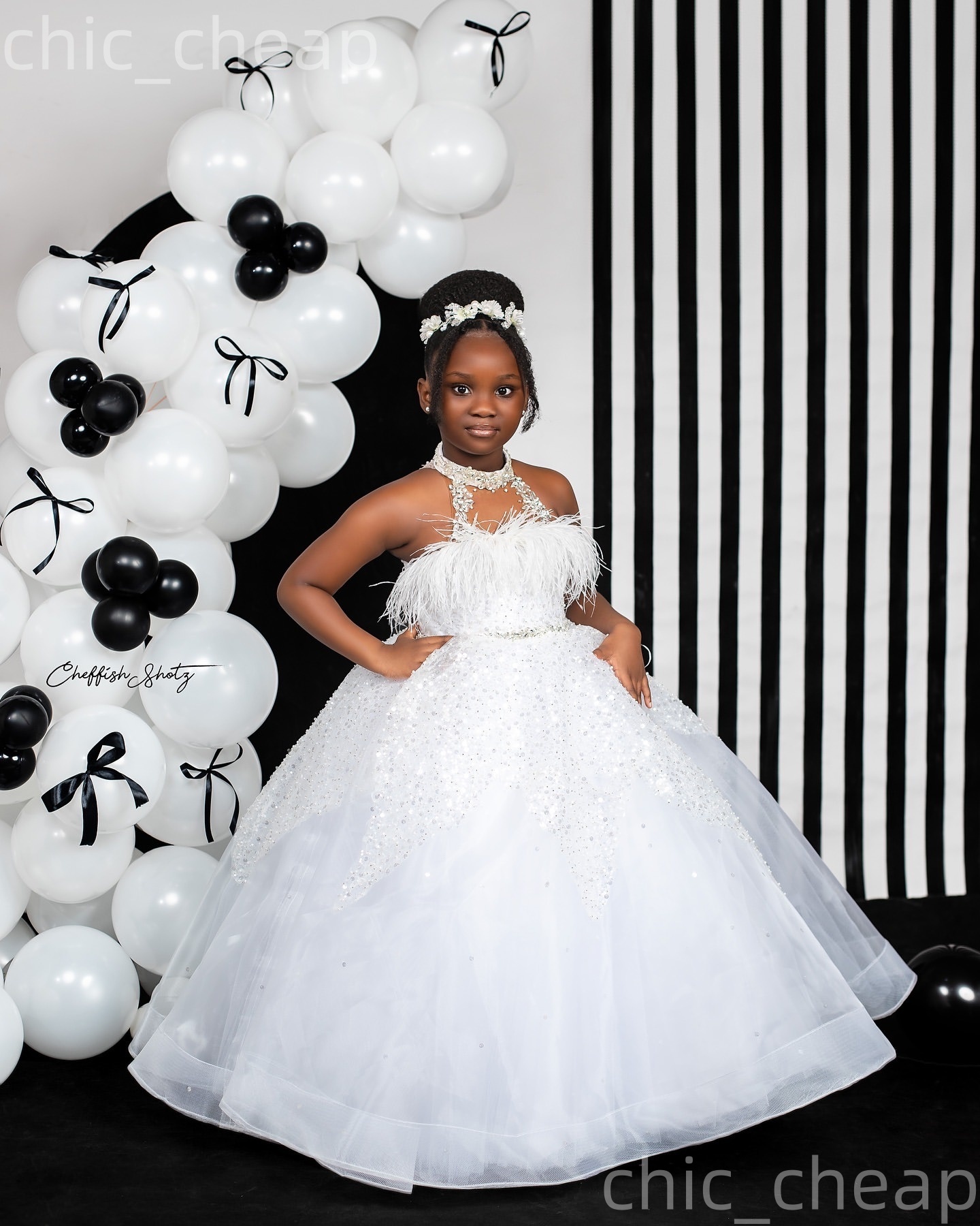 2026 White Ball Gown Flower Girl Dresses Crystals Feather Sequined Tulle Little Girl Christmas Peageant Birthday Christening Tutu Dress Gowns ZJ427