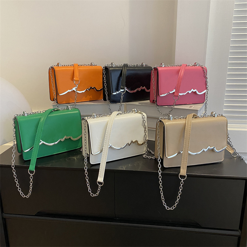 shoulder bags womens leather designer crossbody bag 2025 New Fashion Chain Small Tote Bag Evening Cross body Handbags 240110