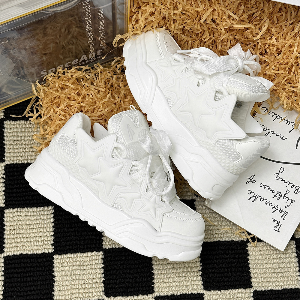 White Thick-Soled Platform Sneakers Couples' Height Increasing Star-Embellished Casual Sports Bread Shoes Outdoor Athletic skate Shoes For men an