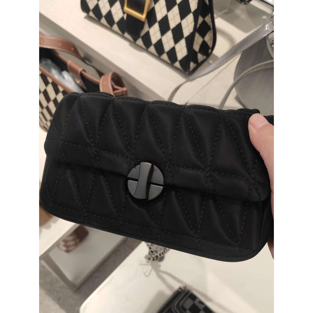 New Fashionable Pearl White Fragrant Wind Lingge Chain for Women's Fashion Versatile High Grade Crossbody Commuting Small Square Bag