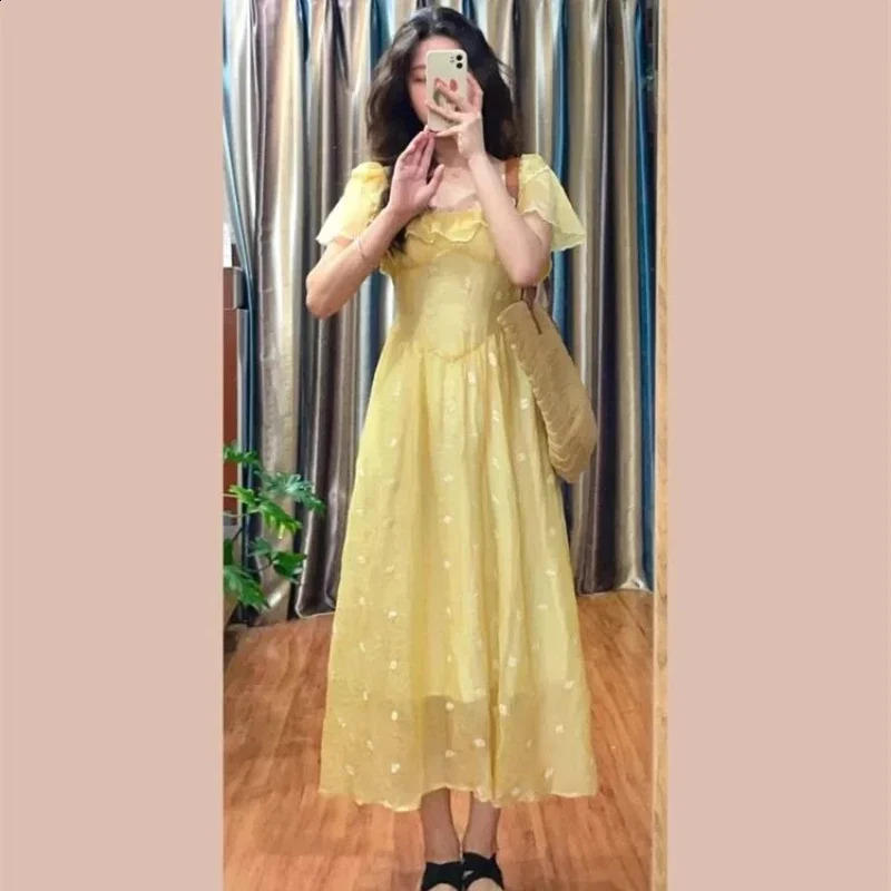 EFT Retro Printed Womens Long Skirt Spring/Summer Yellow Short Sleeve Square Neck Straight Womens Wear 250423