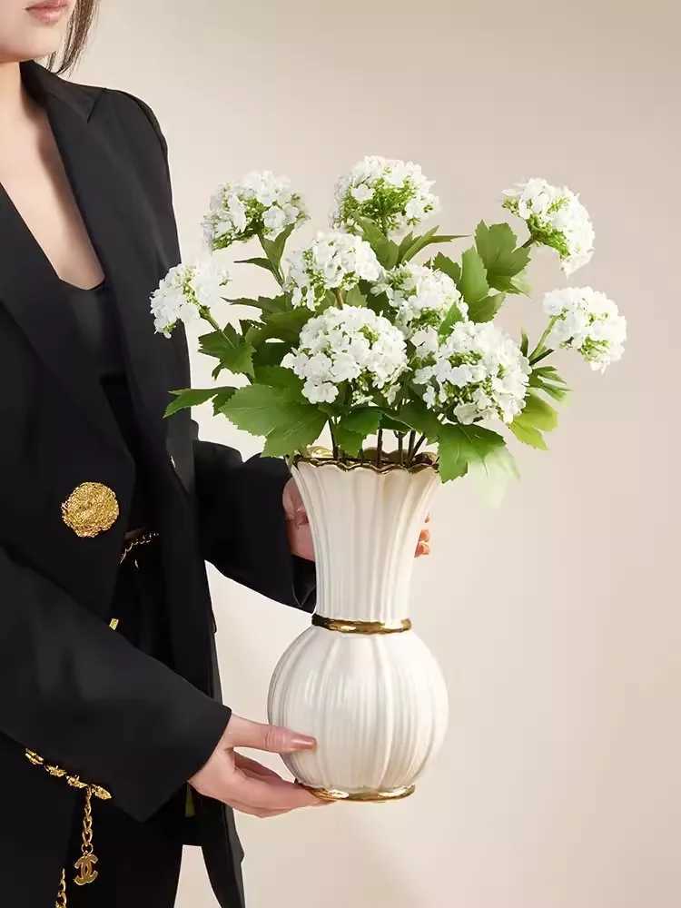 White gold painted cream style ceramic vase with advanced sense of water-based rose flower arrangement retro French style livin C251124