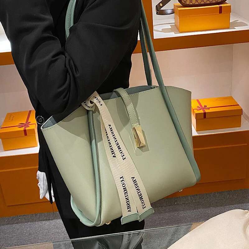 Commuter Tote Bag, New Large Capacity Fashionable Designer Handbag Casual Versatile Single Shoulder Crossbody Bucket Bag