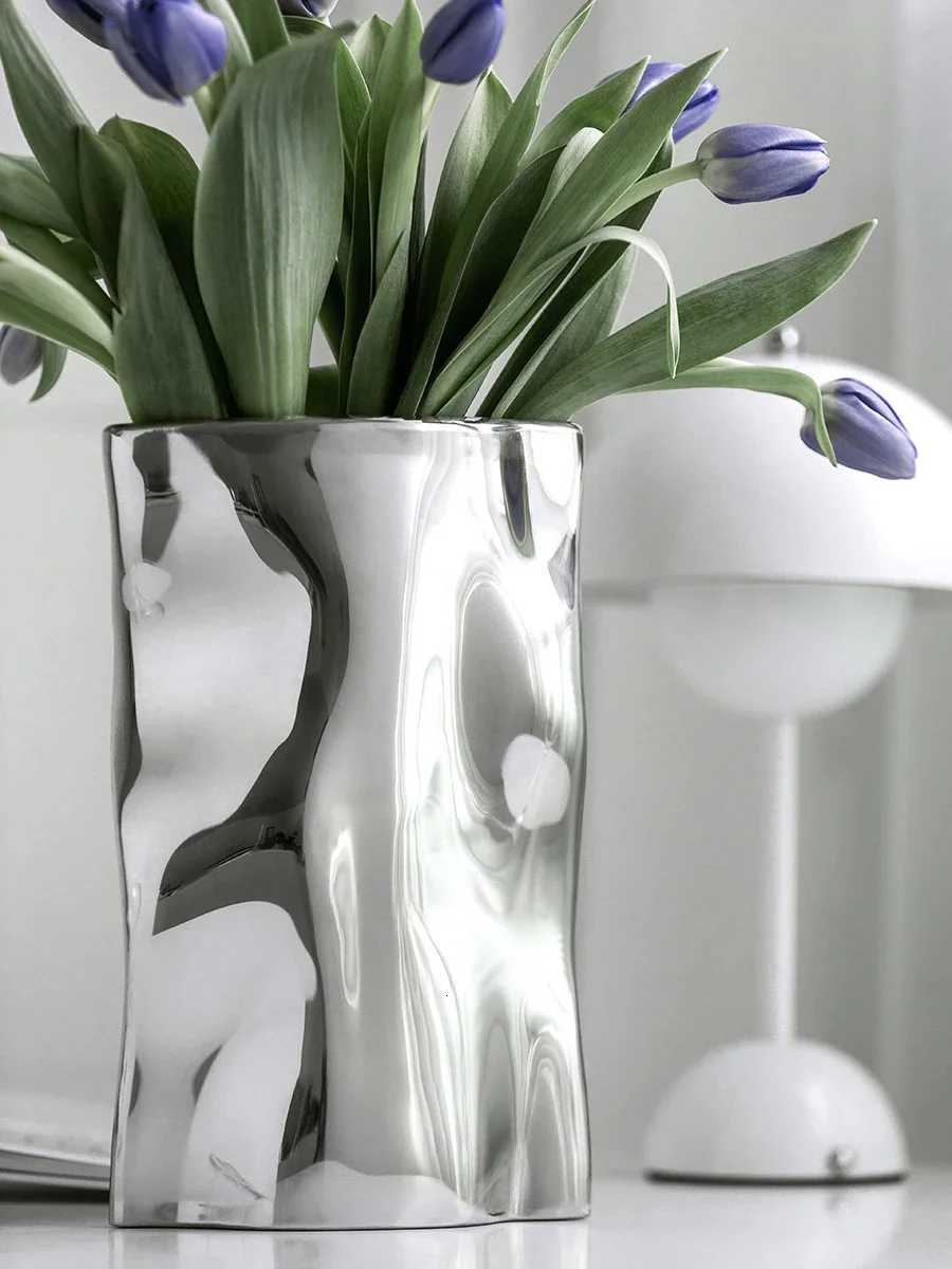 Luxury Stainless Steel Flowers Vase Home Decoration Silver Designer Vase Room Decor High-end Accessories Table Decoration Gifts C251124