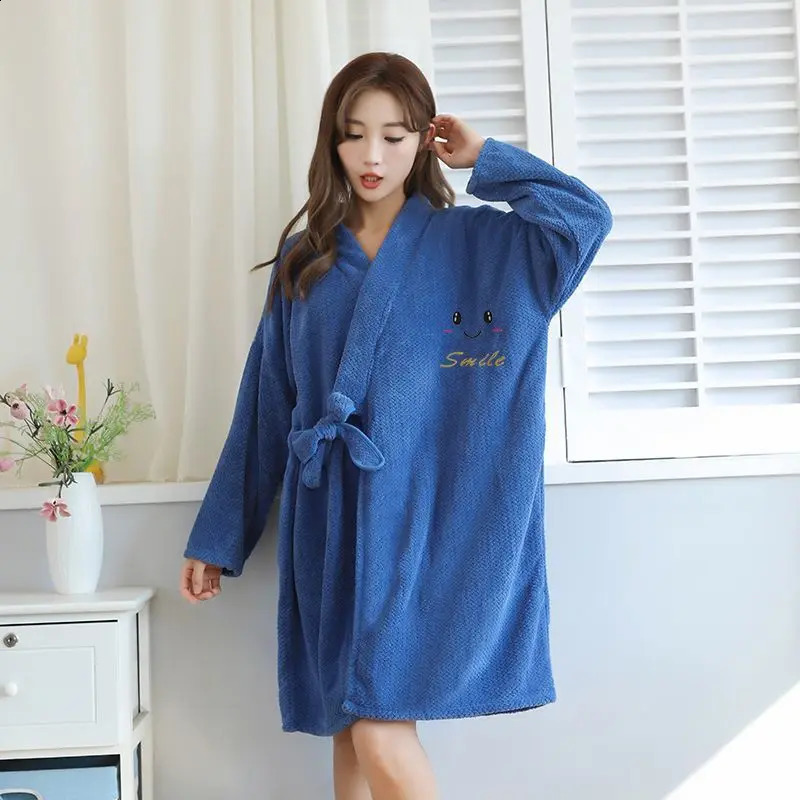 Beachwear womens shower towels adult student clothing can wrap warm young girls in autumn and winter 250422