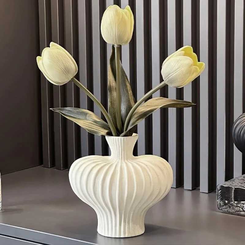 1Pc Modern White Plastic Vase with Black Beige Contemporary Design - Durable Round Decorative Flower Vase C251124