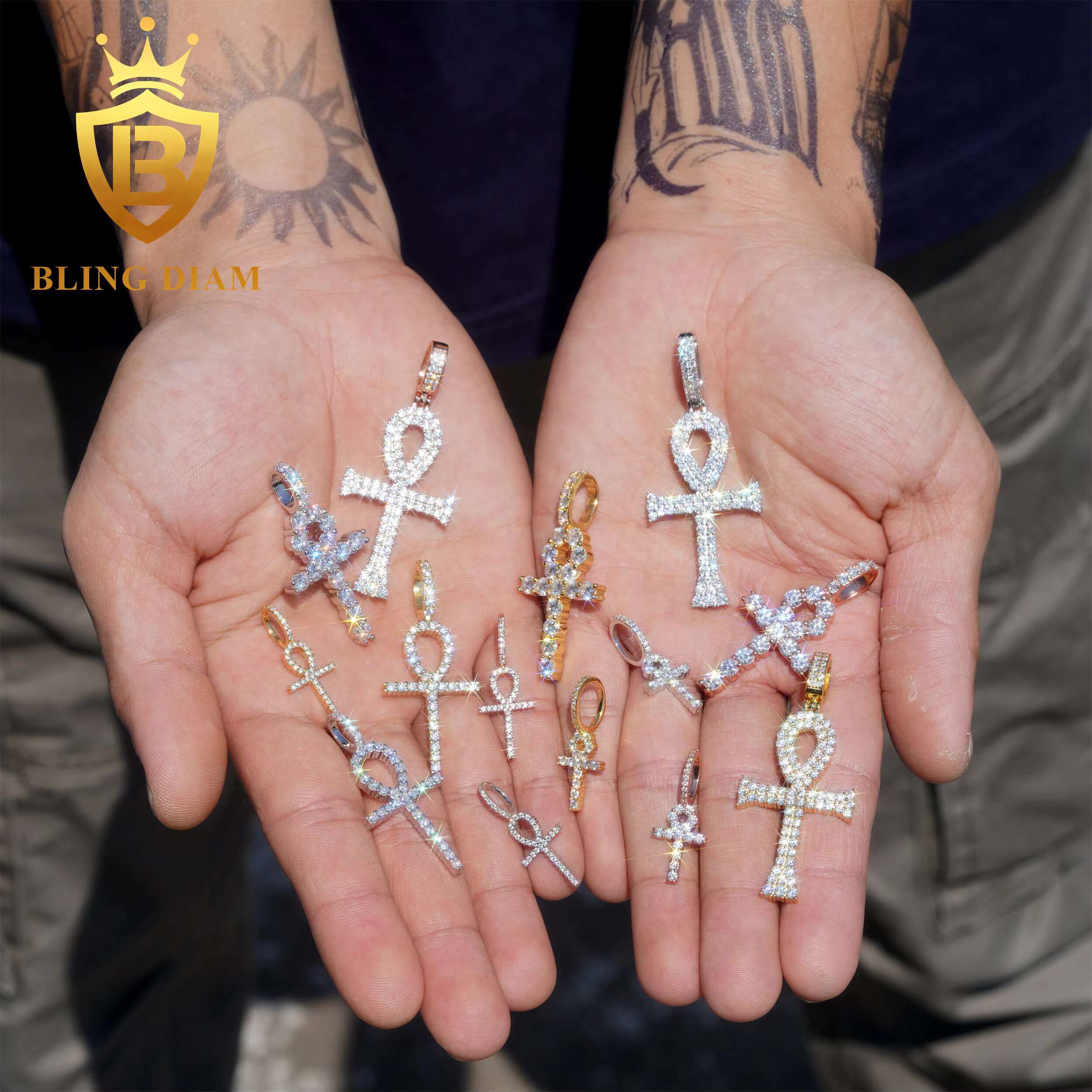 Hip Hop 925 Silver Moissanite Cross Hip Hop Pendant Ice Out Charm Religion Pendant for Cuban Link Chain