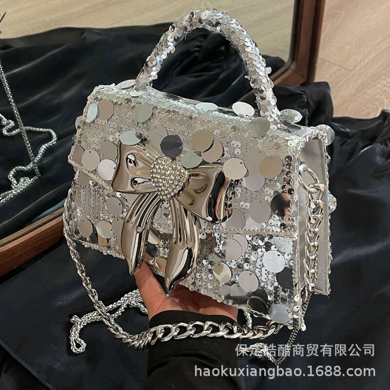 Bow Handheld For Women, Spring/Summer 2024 New Style, Office Banquet Small Bag, Chain, Crossbody Bag Mouth, Red Envelope