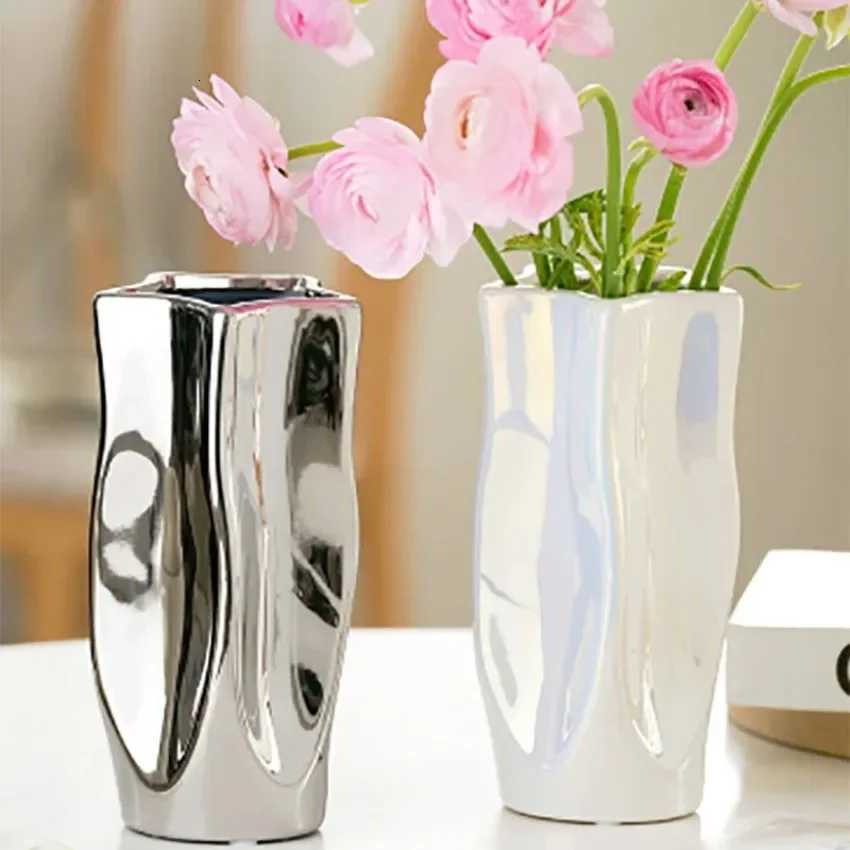 Ceramic Vase Luxury Electroplated Silver Flower Arrangement Irregular Porcelain Hydroponic Vase Ornament Interior Art Decoration C2511241