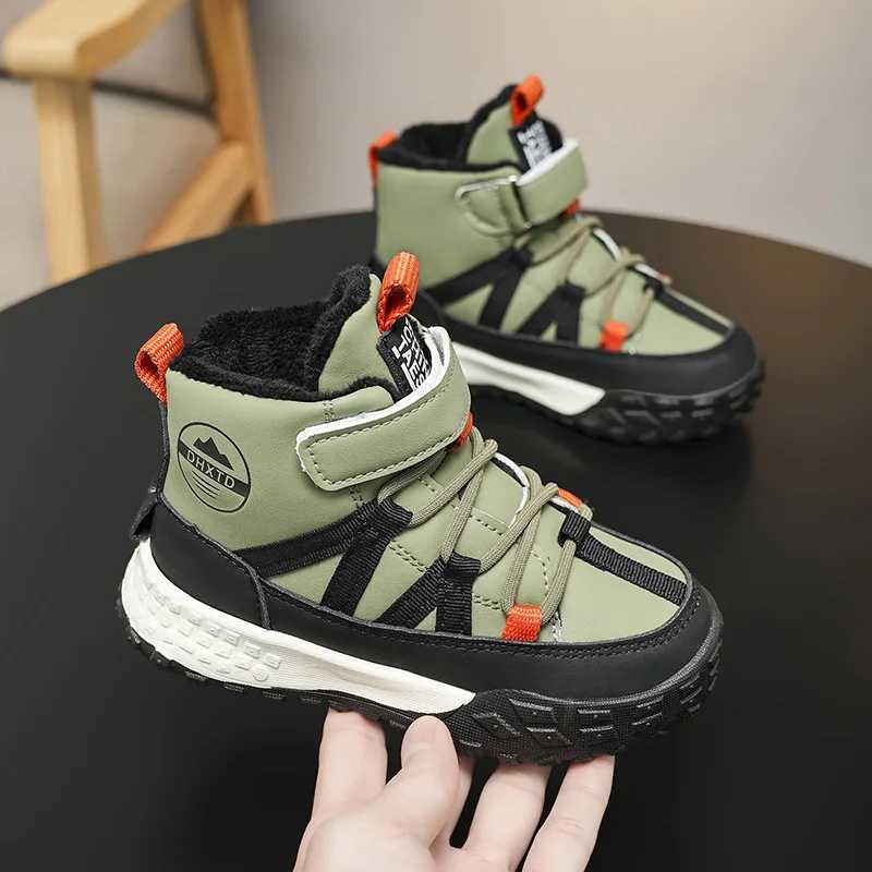 Winter Boys Snow Boots Warm Outdoor Sneaker Fashion Thick Sole Kids Combat Boots Children Cotton Sports Shoes for Boy L251124