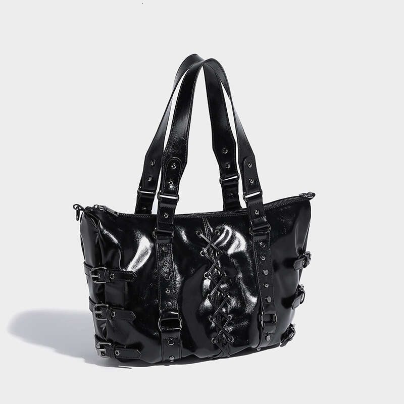 Designer Women's Bags Designer Strap Punk Rivet Design Handheld Tote Autumn/Winter New Large Capacity Commuter Shoulder Underarm Bag