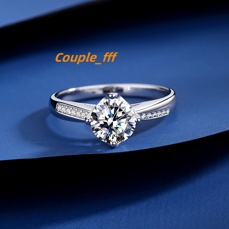 Factory Wholesale 1Carat Moissanite Ring Four Claw Temperament Womens Engagement Wedding Luxury Romantic Ring