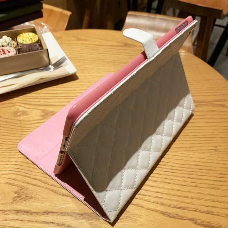 For iPad Case Air Pro 2024 MINI 1 2 3 4 5 6 7 8 9 10th Generation Case 97 105 109 102 11 inch Crown Diamond Stand Cover H251122