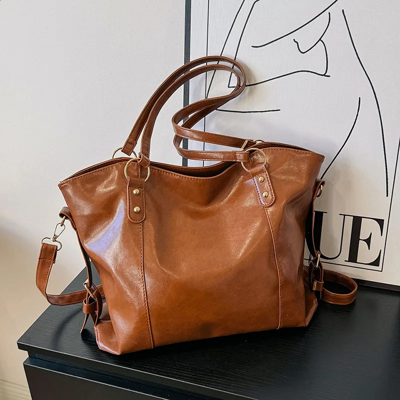 Ladys Shoulder Bag With Large Capacity Advanced Sense Of Foreign Style And Fashion. R250424