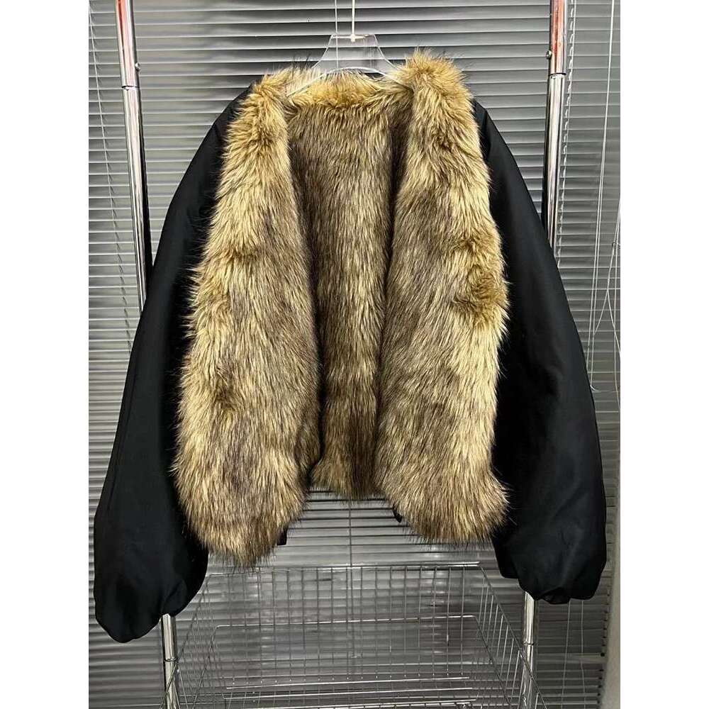 LGRQ Solid Patchwork Faux Fur Liner Looes Winter Coat Women High Quality Street Wear Casual Parkas Female Fashion Parka19z1895