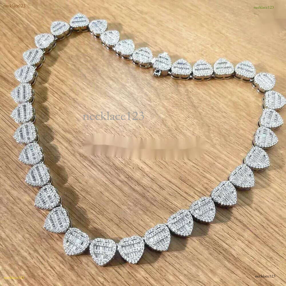 Women Heart-shaped Necklace Fine Jewelry Fashion Sier Iced Out Dia Vvs Moissanite Hip Hop Cuban Chain