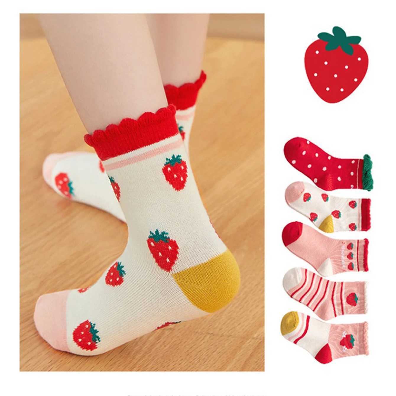 5Pairs Childrens Sweet Socks Autumn/Winter Medium and Large Childrens Socks Cute Strawberry Soft Girl s Middle Tube Socks G251124