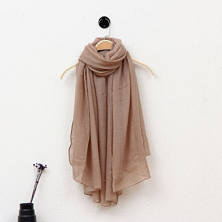 K527 New autumn and winter scarf foreign trade creative solid color cotton and linen scarf couple literary retro silk scarf tassel scarf wholesale