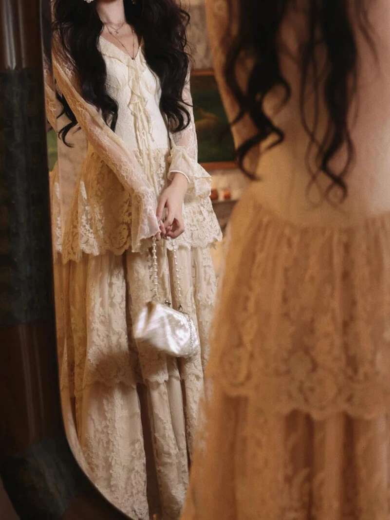 Coalfell French Vintage Three Layers Tower Lace Cake Ceremony Dress Ruffle V-Neck Long Temperament Large Hem Dresses