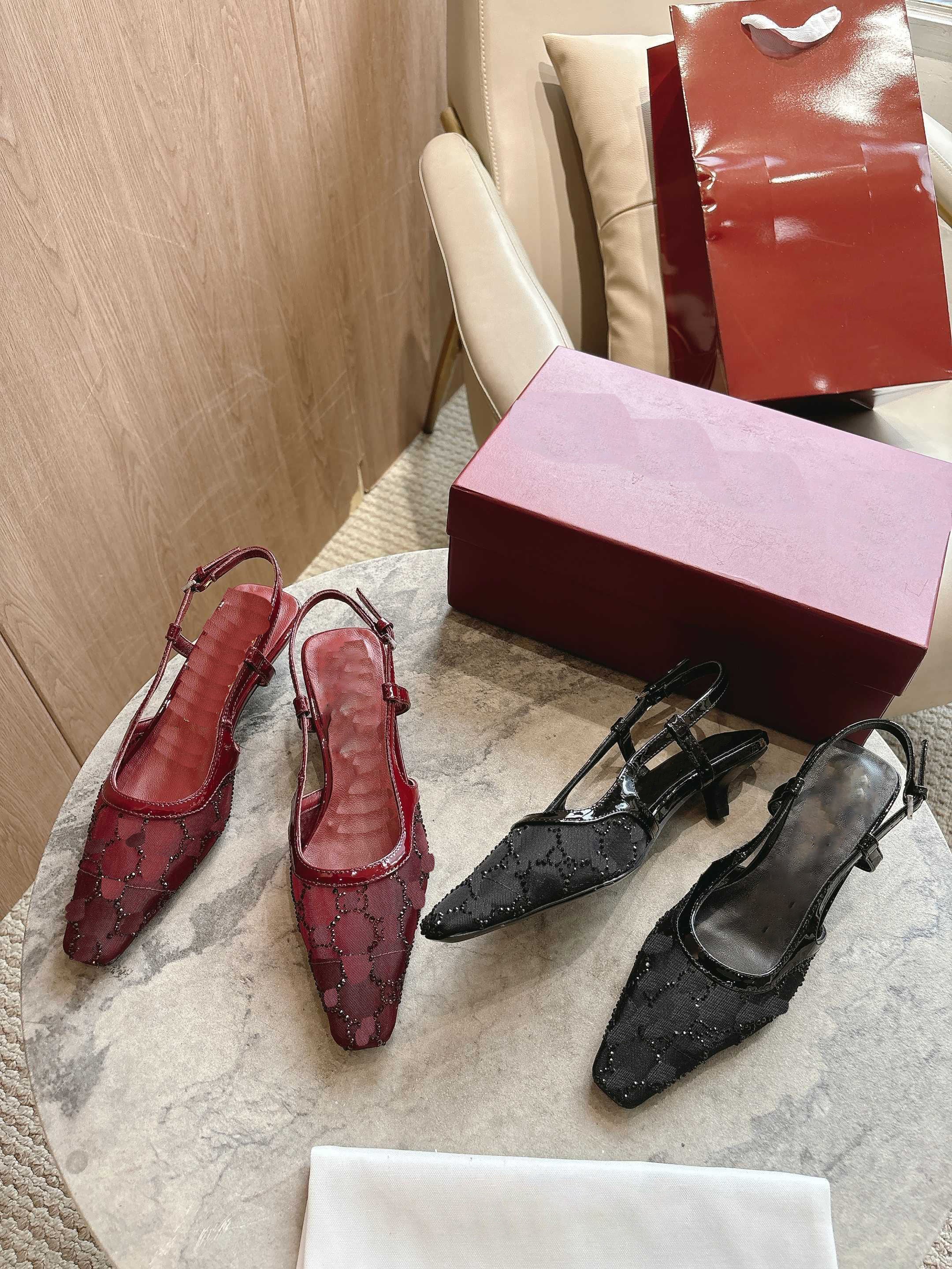 Calzature Eleganti Da Donna Con Tacco Pronte Per L'inverno Con Interno In Pelli…