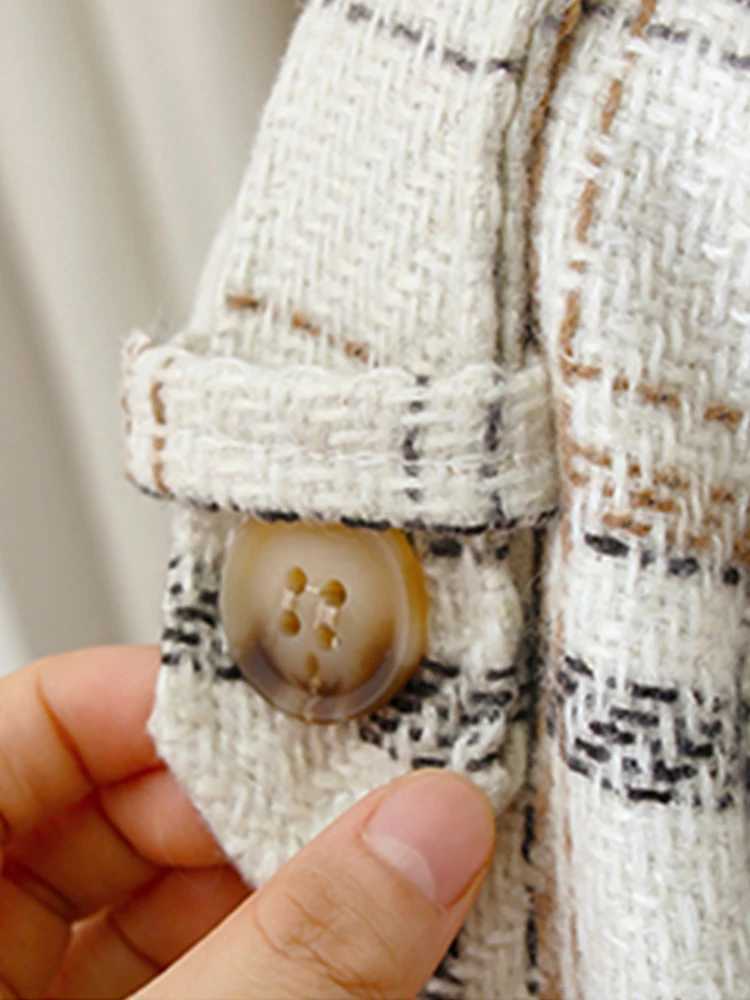 Lautaro Autumn Winter Long Loose Warm Plaid Wool Blends Trench Coat for Women Raglan Sleeve Belt Double Breasted Woolen Overcoat J251124