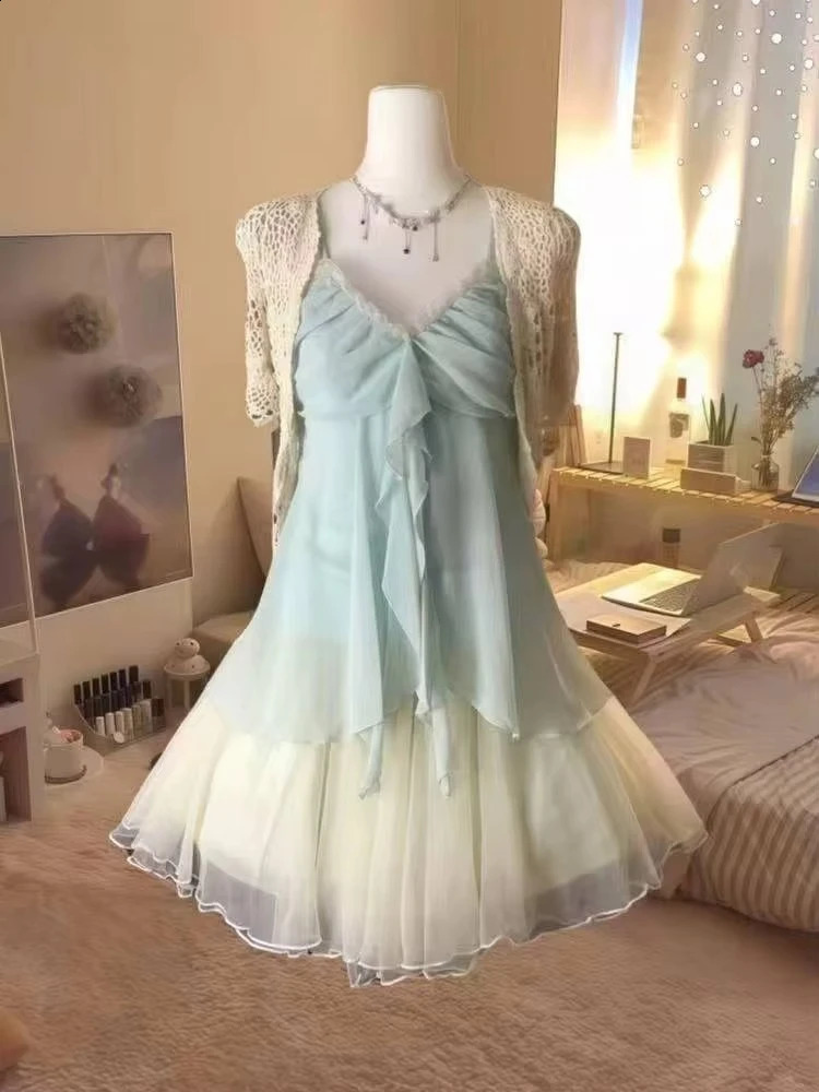 Harajuku Retro Fashion 3-Piece Womens Korean Style Set Short CardiganUltra Thin Tank TopY2k E-Girl High Waist Skiing Girl 250422