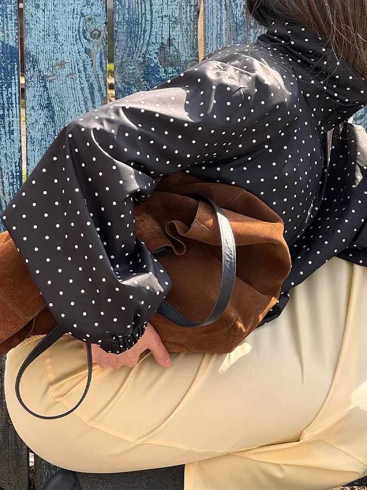 Womens Casual Polka Dot Printed Zipper Jacket Fashion Full Sleeves High Collar Loose Coat 2025 New Autumn Lady Commute Outwear J251124