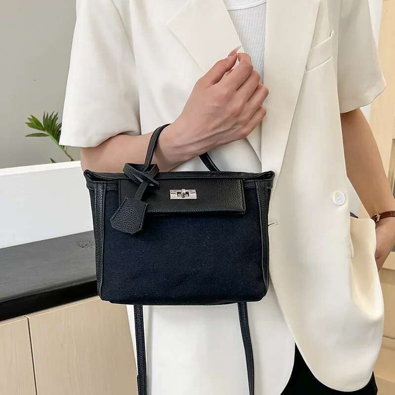 Hot Sale Of The Season New Women's Fashion Canvas Shoulder Bag Retro Classic High-End Feelings Trendy Color Block Handbag Stylis