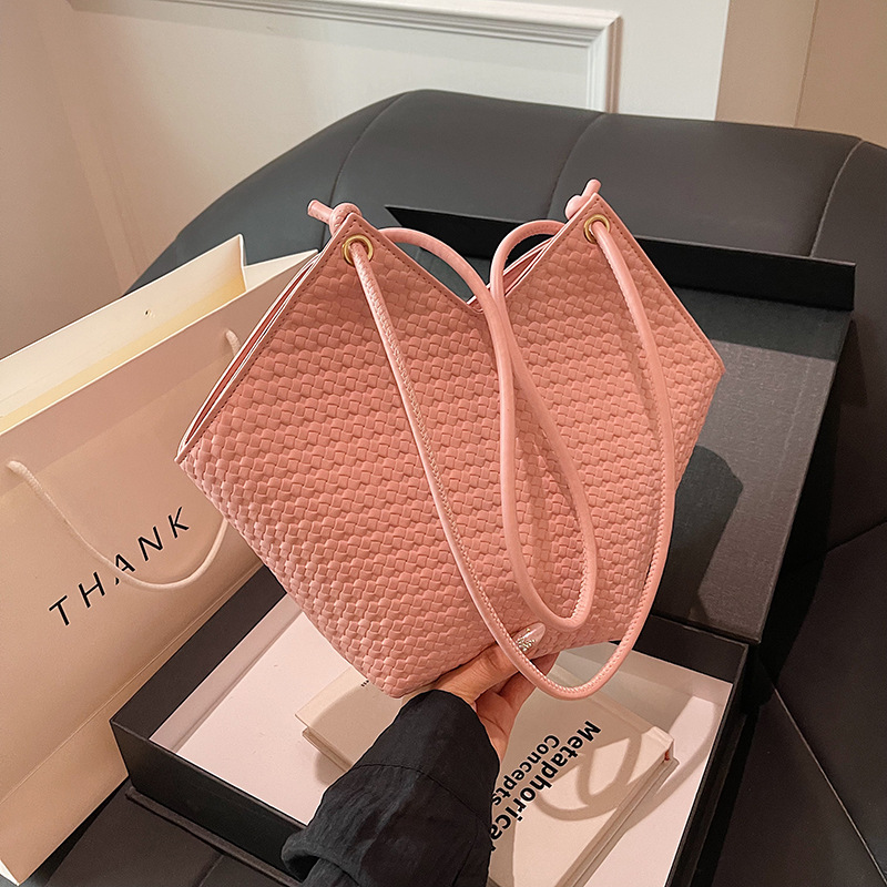 Versatile Chic Canvas Weave Women's Traveling Shoulder Bag with Spacious Storage