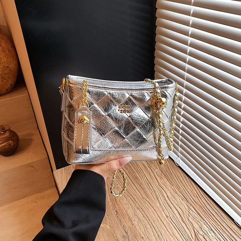 Luxury Brand Designer 2025 Autumn New Woven Chain Small Square High-End Fashion Niche Texture Women's Bag, Versatile Commuter Shoulder Crossbody 