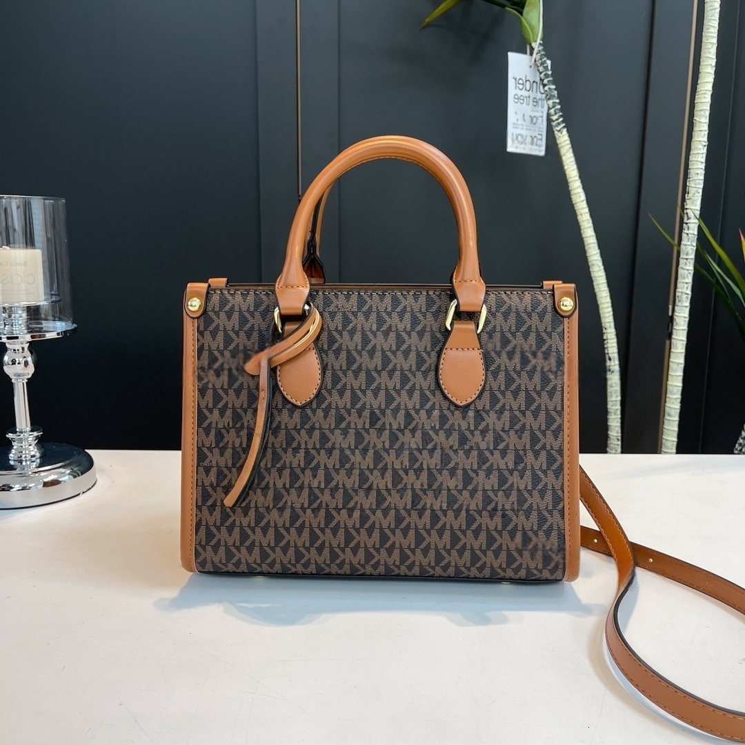 2025 designer Handbags Classic kohrs Tote Bag wallet purse Female mkness Bag Crossbody shoulder Bag Lady messenger Bag 6614 155 b1