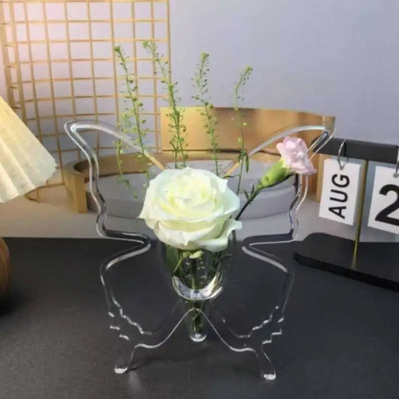 Acrylic Butterfly Frame Vase INS Modern Flower Vase Minimst Clear Butterfly Vase Art Flower Holder Aesthetic Vase Home Decor C251124