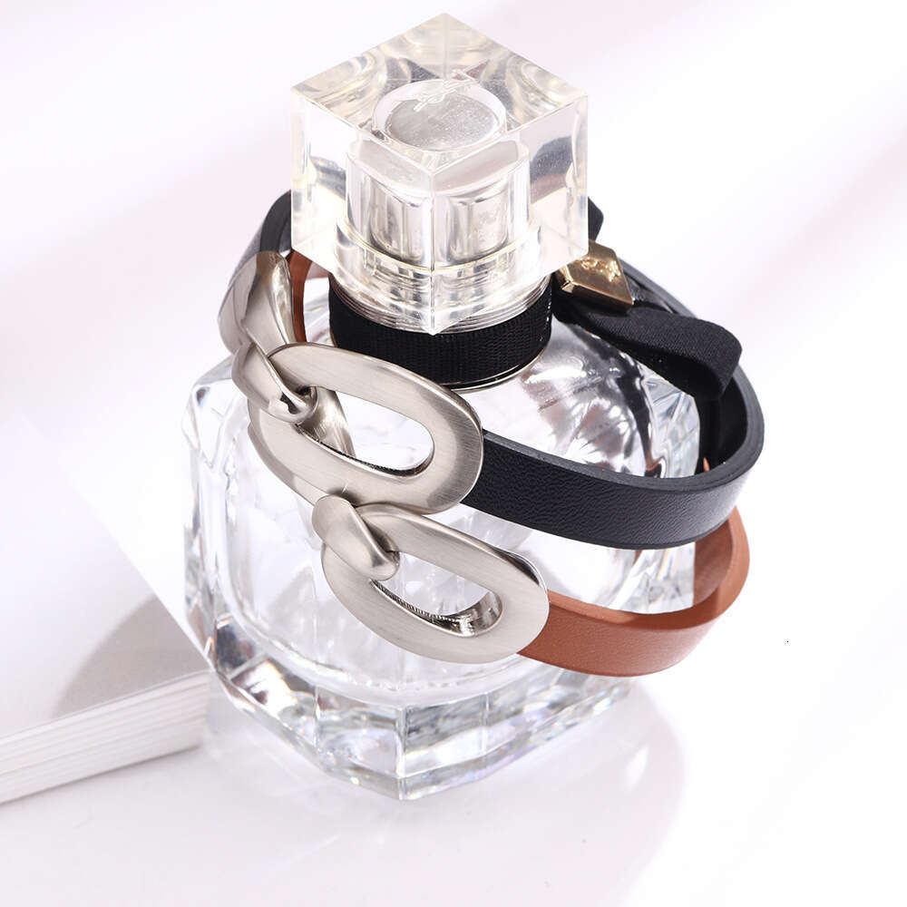 Bracelet with simple personality temperament, street photography, leather, solid color bracelet, versatile and high-end for women