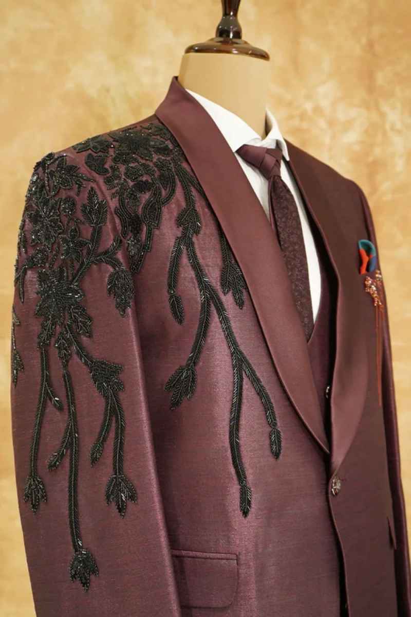 New Fashion Men Suits For Wedding Groom Tuxedos Appliques Lace Beading Jacket Prom Blazers Plus Size Formal Occasion Customized