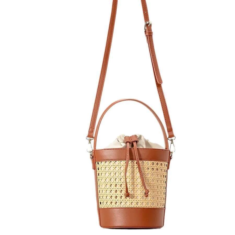Designer bag Fashion Hollow Bucket Imation Wicker Woven Women Handbags Pu Leather Shoulder Crossbody Bags Summer Beach Bag 2024 99
