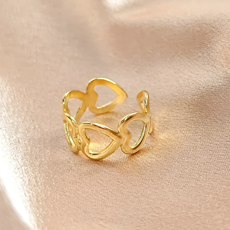 Dingyuan Korean version titanium ring, women's heart-shaped design, simple niche, cold and aloof style, stainless steel open mouth ring