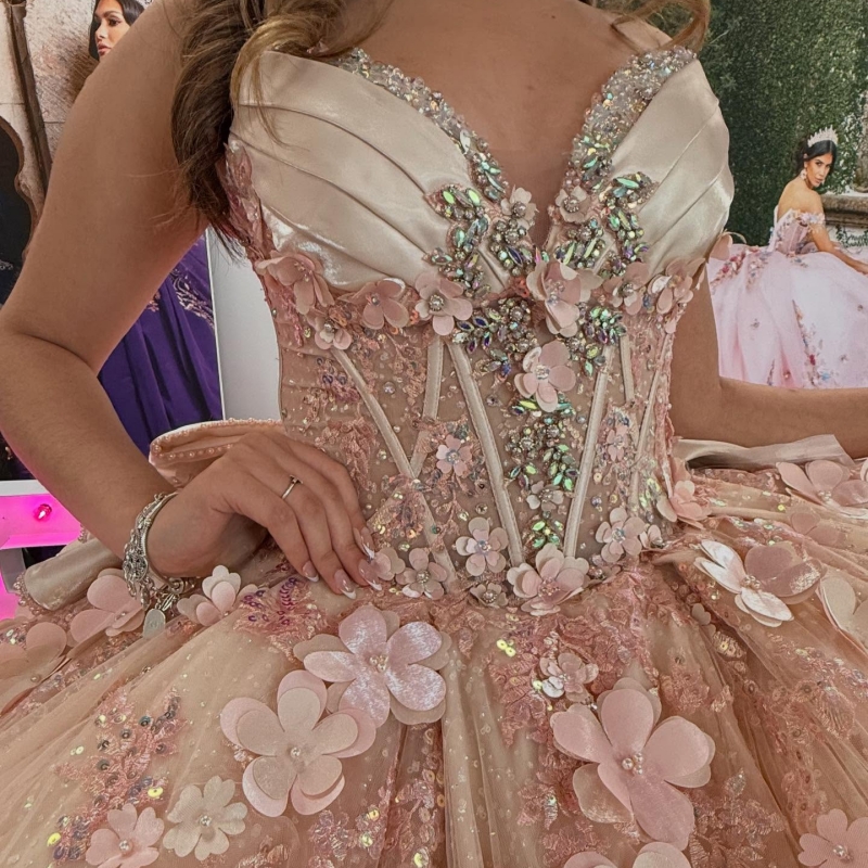 Pink Shiny Princess Quinceanera Dresses Off Shoulder Applique Flower Beads Bow Tull Sweet 16 Dress Ball Gown Vestidos 15 De Anos