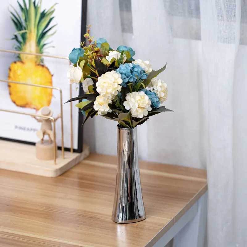 Stainless Steel Silver Metal Small Vase - Simple Light Luxury Dry Flowers/Simulated Flowers Modern Home Decoration Ornament C251124