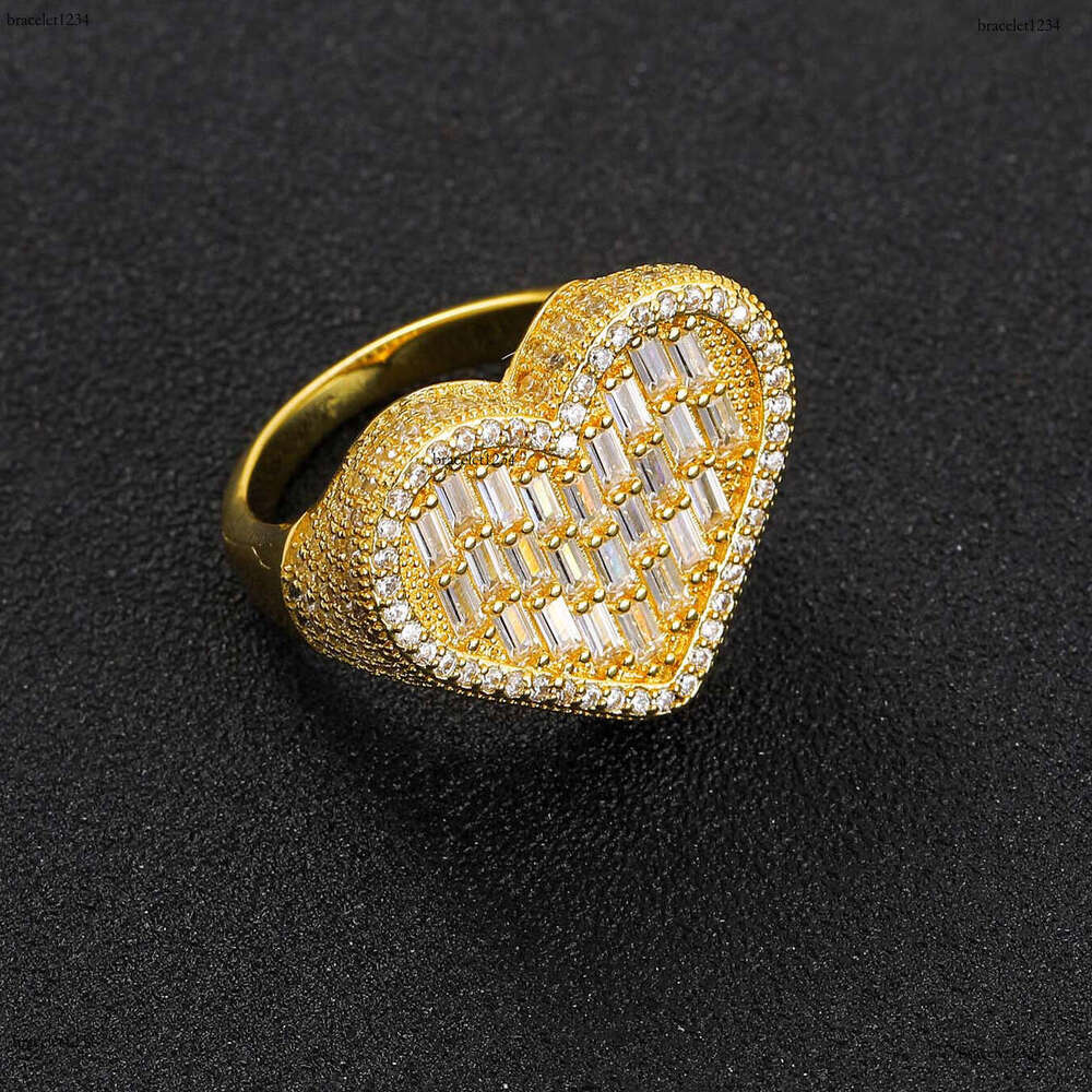 Luxury designer Ice out VVS Moissanite, heart-shaped hip hop rings for men and women