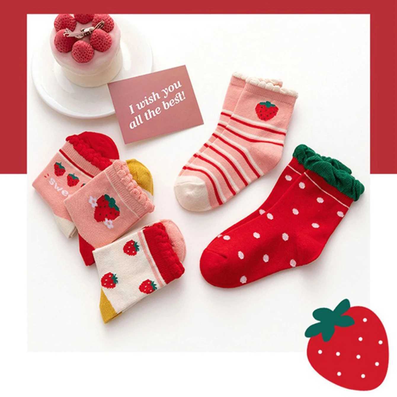 5Pairs Childrens Sweet Socks Autumn/Winter Medium and Large Childrens Socks Cute Strawberry Soft Girl s Middle Tube Socks G251124
