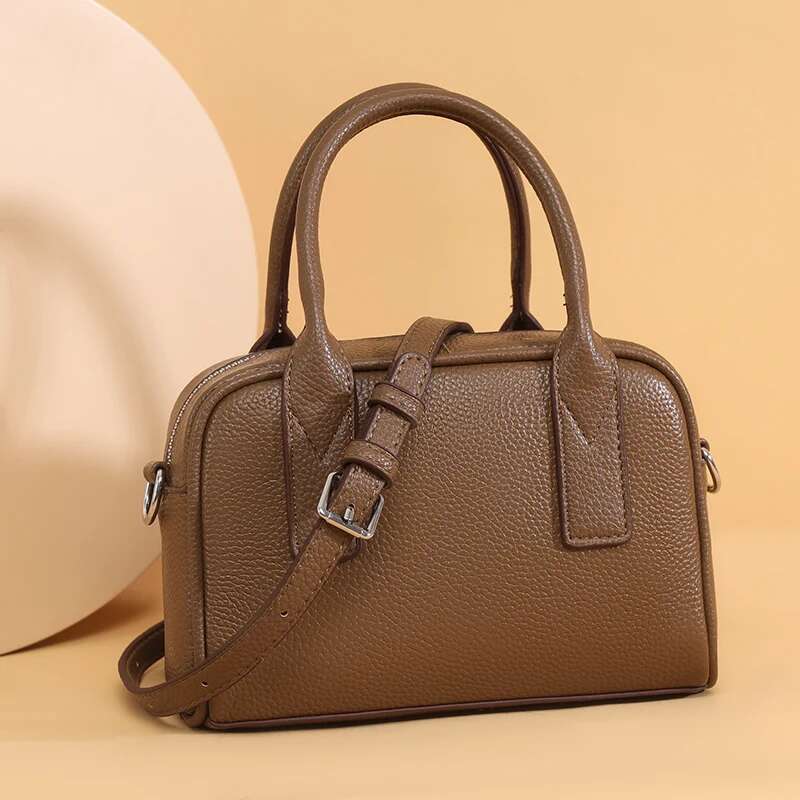 Designer Bag Leather Boston Pillow Women's 2025 New Soft Cowhide Premium Commuter Casual Handheld Messenger Bag