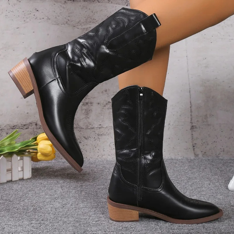 2024 Womens Cowboy Boots Embroidered Pointed Toe Thick Heel Ankle Western Boots Silver Tassel Cowgirl Womens Boots Zapatos 250418