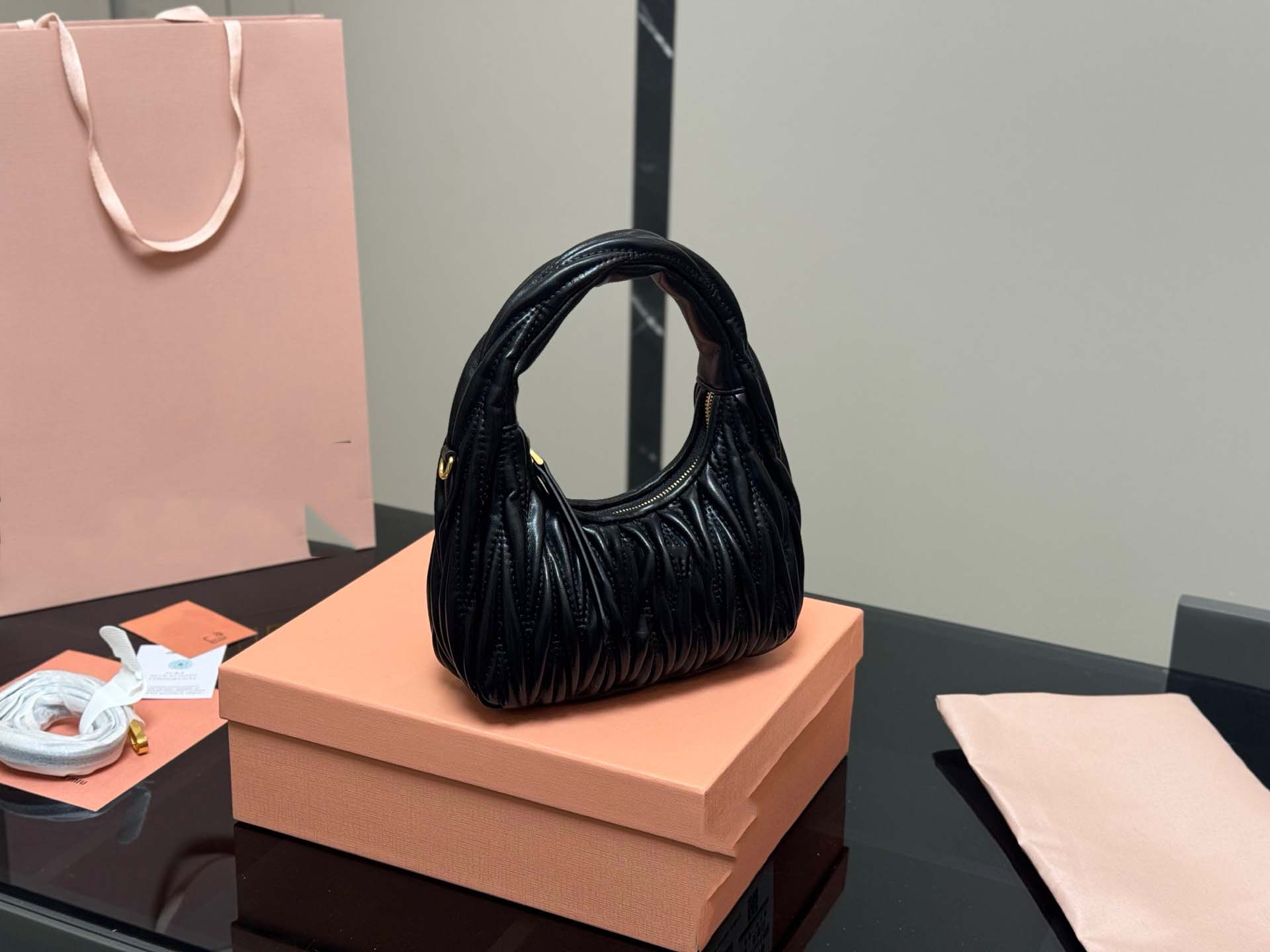 New arriving Women cosmetic bag genuine leather makeup bags make up box large travel organizer travel toiletry bag