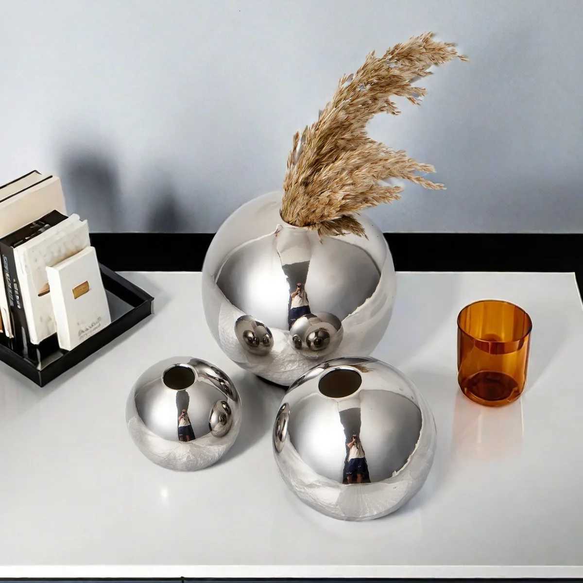 Luxury Galvanized Silver Ball Ceramic Vase Living Room Dining Table Art Vase Plant Flower Arrangement Countertop Ornament C251124